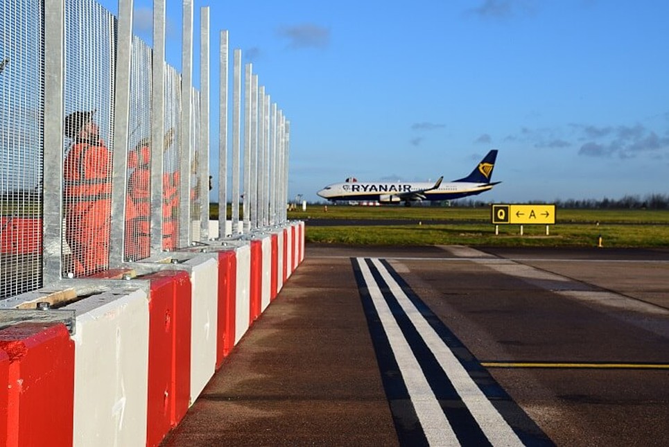 MultiFence anti-climb fencing on Multibloc barriers at an airport